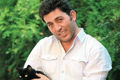 Kadıköy Belediye Başkan adayı oyuncu Emre Kınay: “En detaylı projem hayvanlar için”