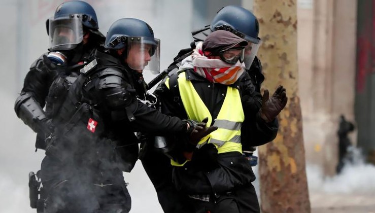 Paris'te günün gözaltı bilançosu: 37 gözaltı