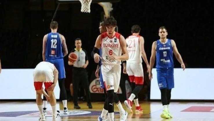 12 dev adam 2'de 2 yaptı! FIBA Olimpiyat Elemeleri Türkiye 87-70 Çek Cumhuriyeti