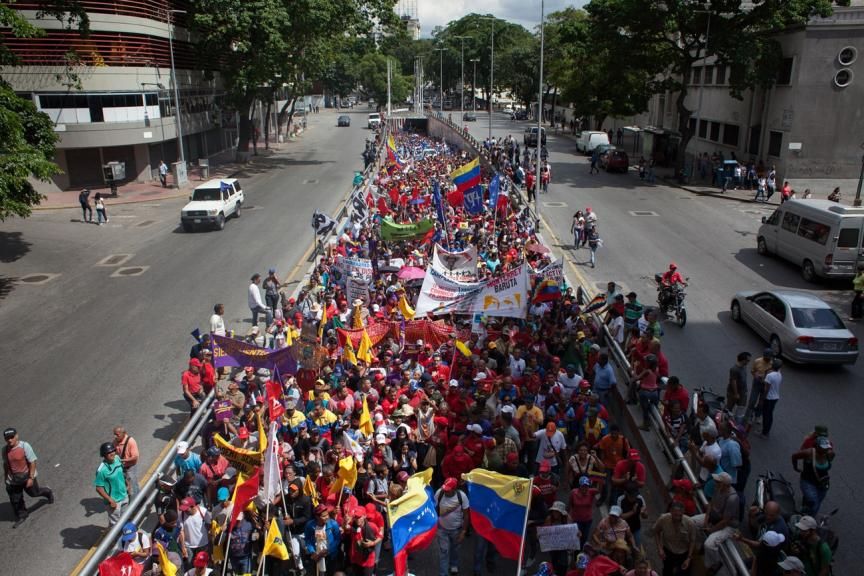 Venezuela'da halk Morales için sokağa çıktı