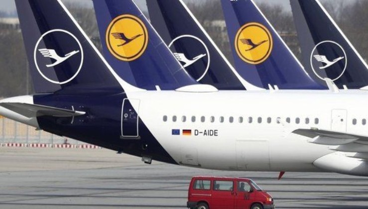 Lufthansa, yönetim kadrosunu azaltıyor