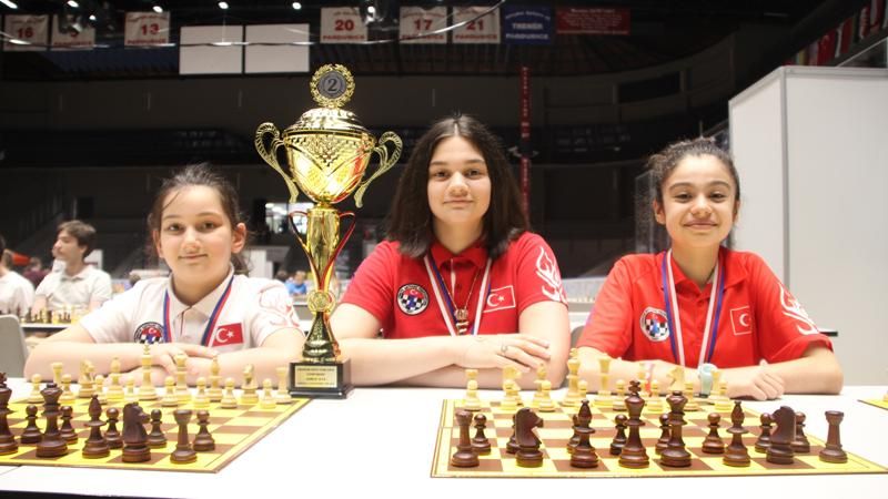 Kızlarımız satrançta Avrupa ikincisi oldu