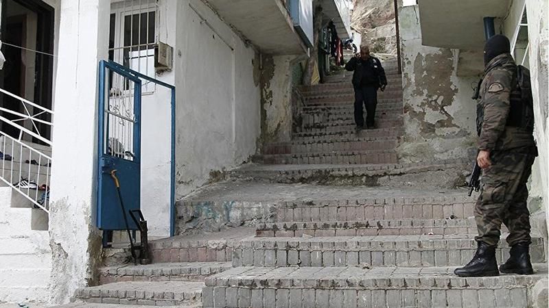 Şanlıurfa'da canlı bombanın yakalanma görüntüleri yayınlandı