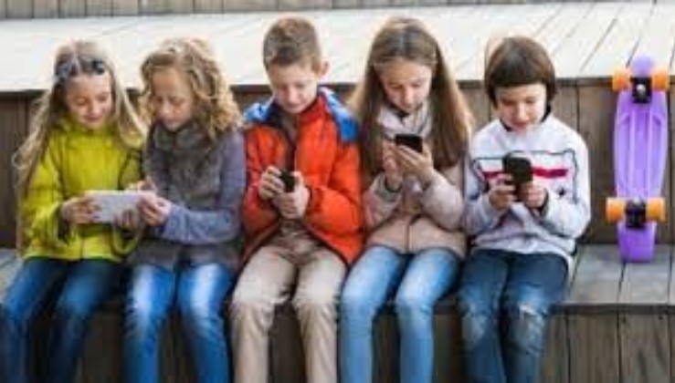 اثر التكنولوجيا على الاطفال