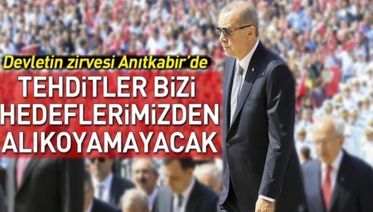Erdoğan Atatürk'e söz verdi: Tehditler bizi hedeflerimizden alıkoyamayacak.