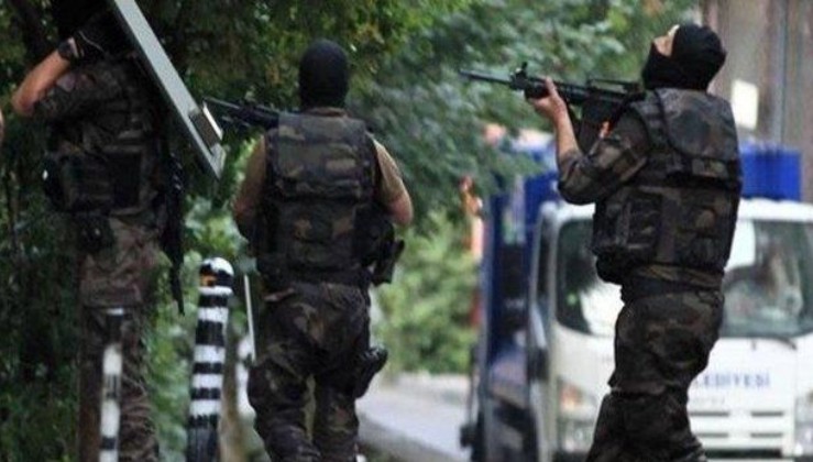 Son dakika: Diyarbakır'daki PKK operasyonunda yakalanan 34 şüpheli tutuklandı.