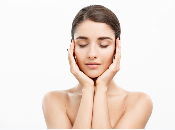 Get Glowing Skin With These Six Natural Oils